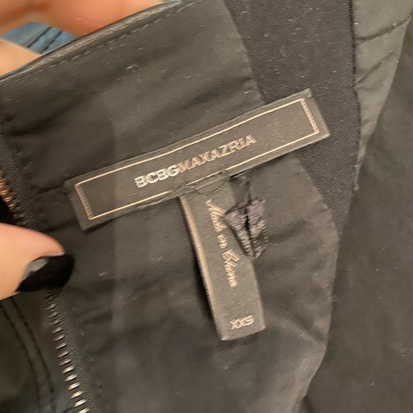 Pleather skirt BCBG - Picture 3 of 3